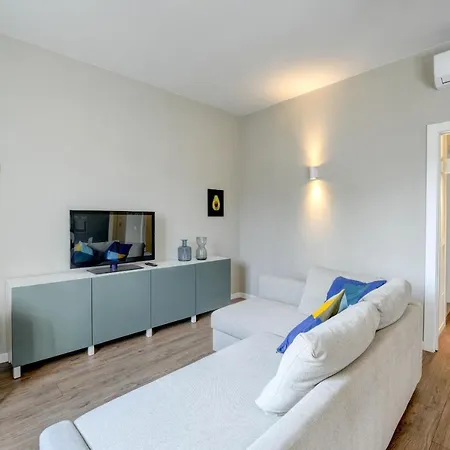 Desenzanoloft Official Partner Marriott Homes & - Bacco Family