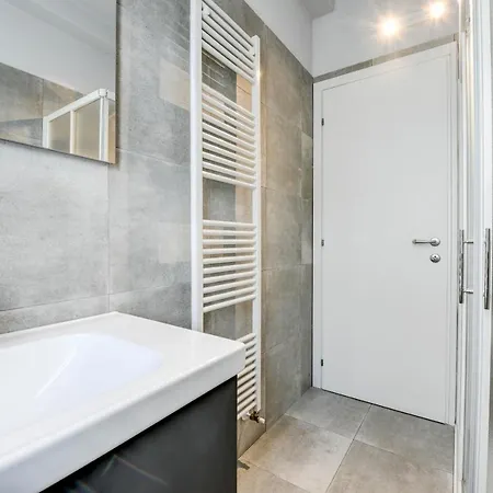 Desenzanoloft Official Partner Marriott Homes & - Bacco Family * Desenzano del Garda