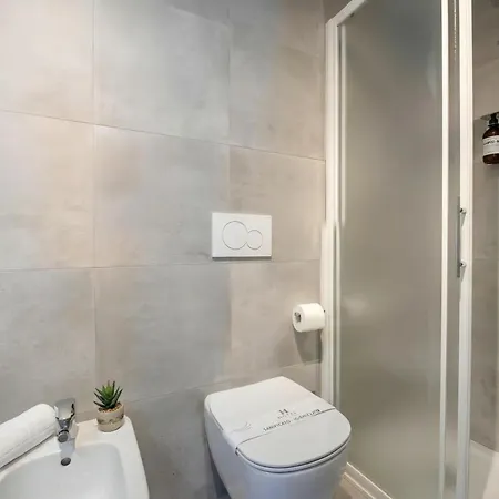 Bacco Family Desenzanoloft Official Partner Homes & By Marriott Bonvoy Apartment